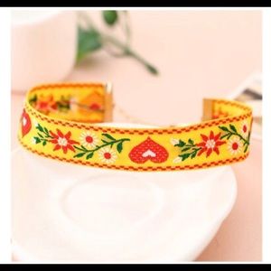 🌼🌼❤️❤️BEAUTIFUL YELLOW BOHEMIAN STYLE CHOKER 🌼